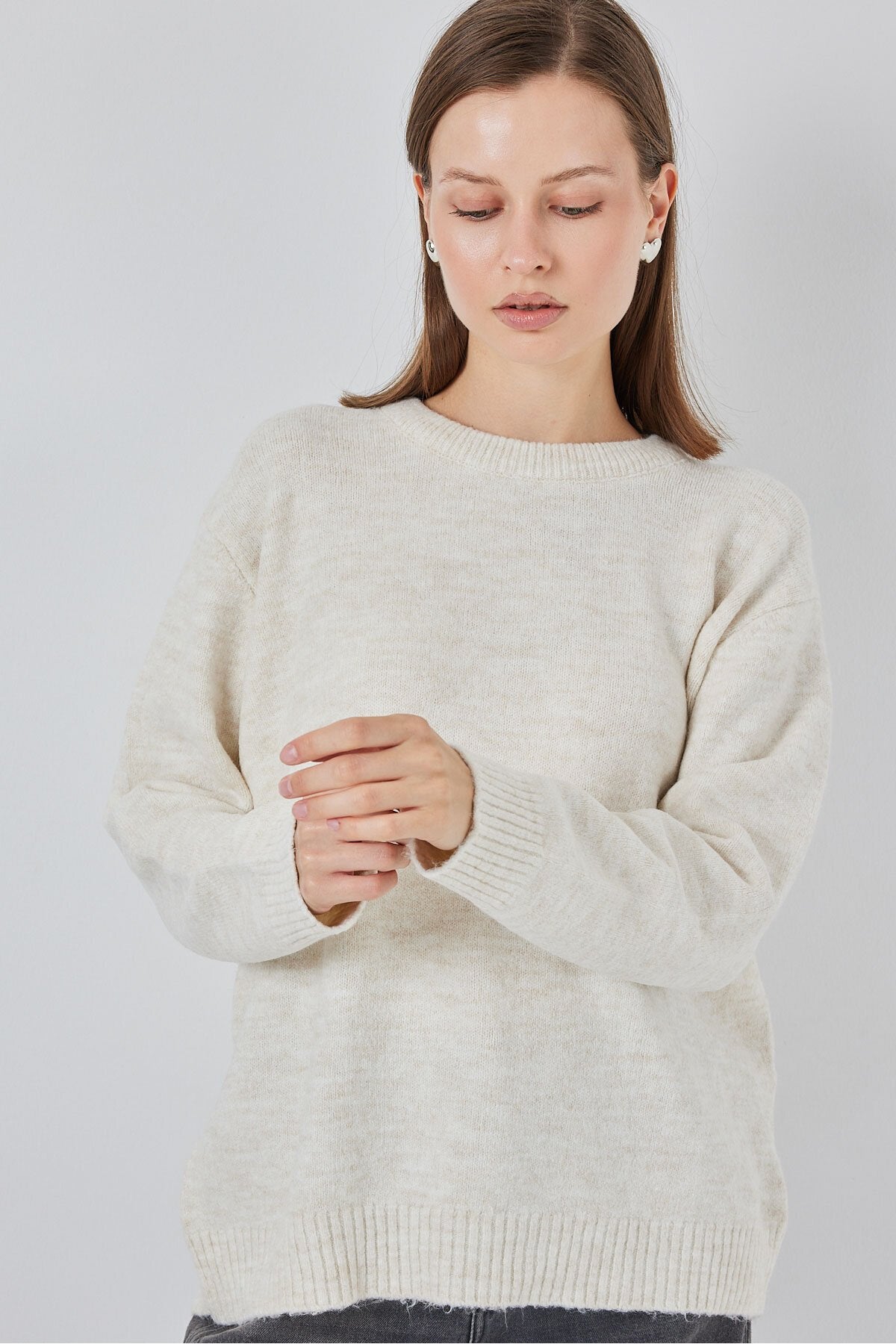 15895 Oversize Düz Krem Triko Kazak