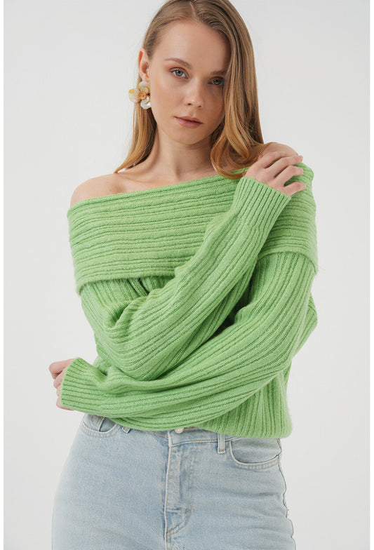 15908 Kadın Açık Omuz Oversize Triko Kazak