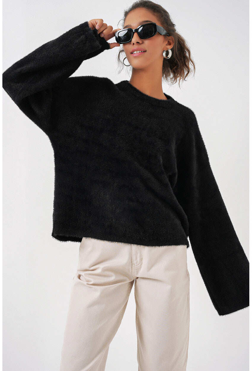 15915 Yumuşak Dokulu Triko Kazak