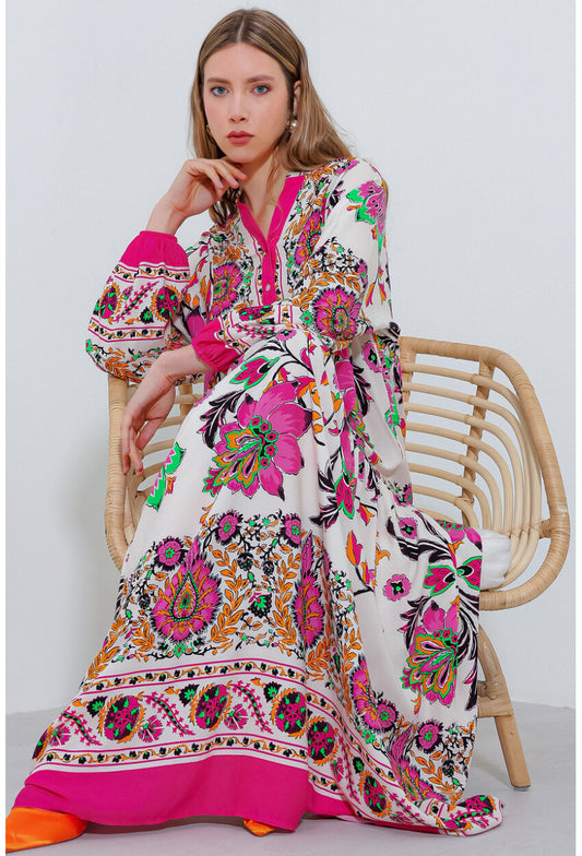 2423 Otantik Desenli Elbise