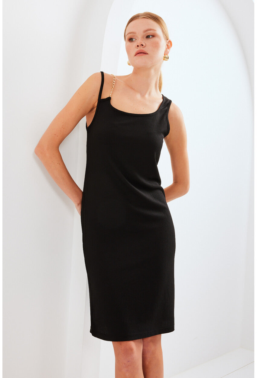 2496 Zincir Detaylı Örme Elbise