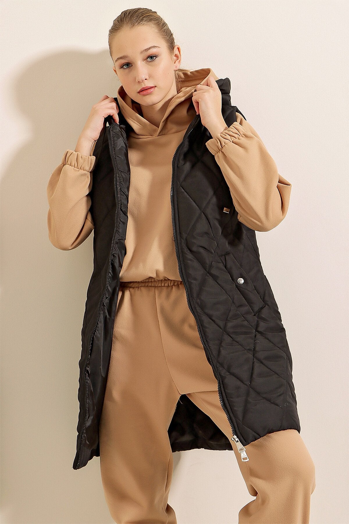 Qopqogʻi uzun puffer yelek - Oddiy qora 5140