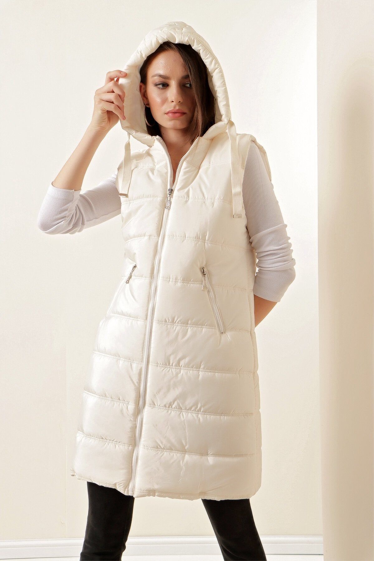 Qopqoqli uzun puffer yelek - Ekru 5140