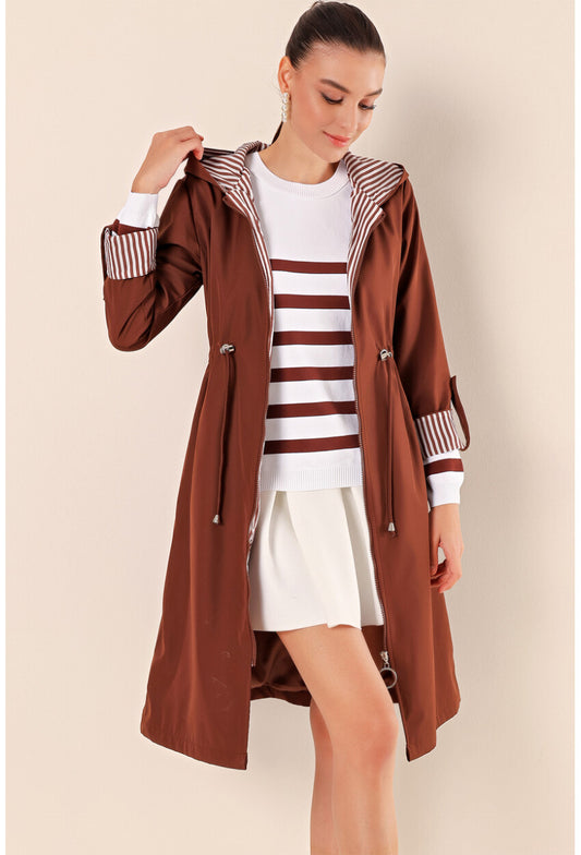 9091 Beli Büzgülü Kapşonlu Trençkot