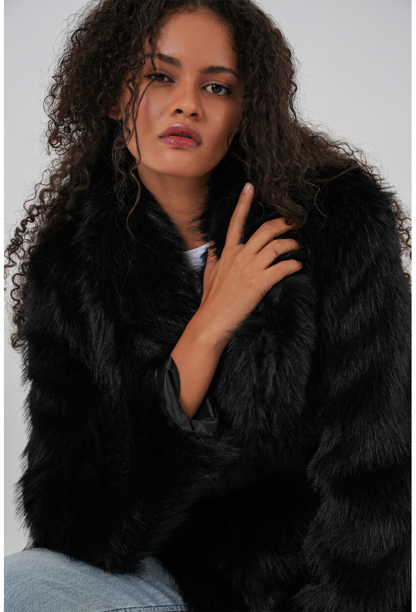 Kadın Kemerli Oversize Kürklü Kaban