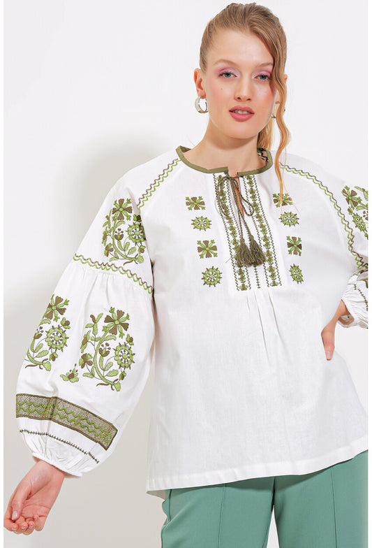 Kadın Nakışlı Keten Bluz 902