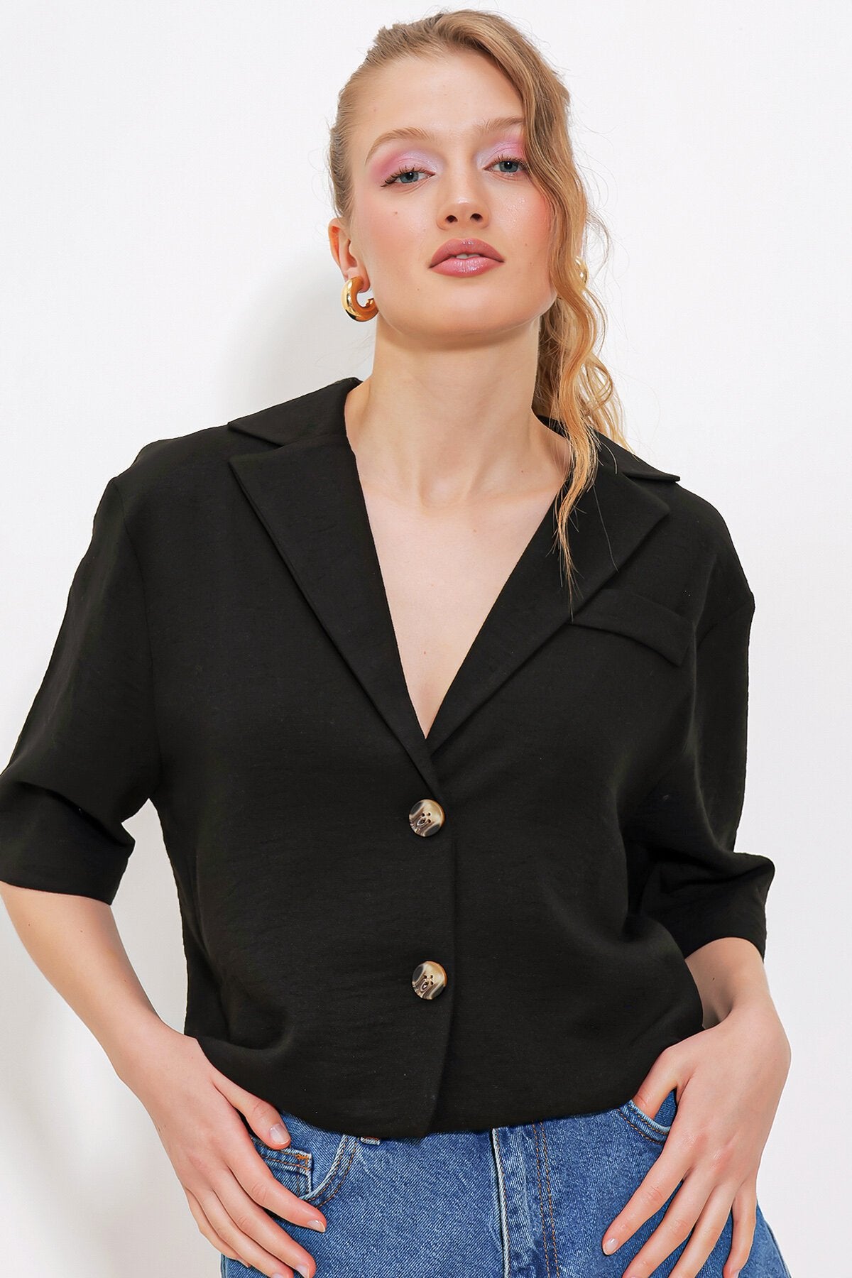 Merterium Kadın Siyah Çift Düğmeli Oversize Crop Keten Ceket 0706