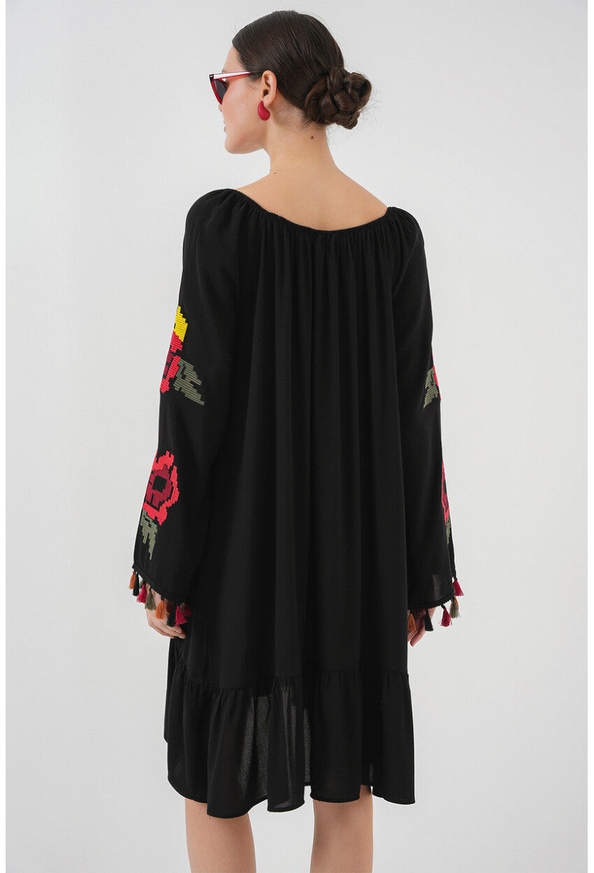 Nakışlı Midi Elbise 2531