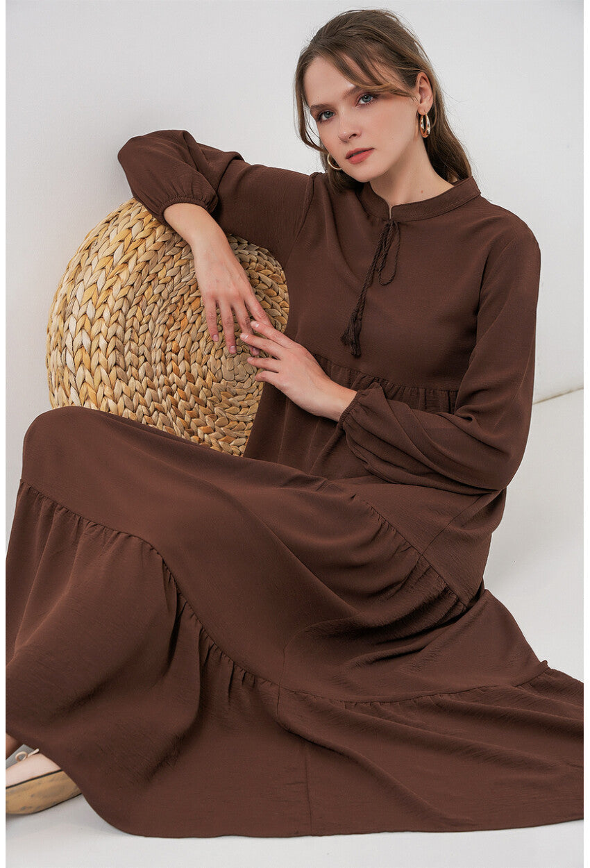 T1627 Yaka Bağcıklı Elbise