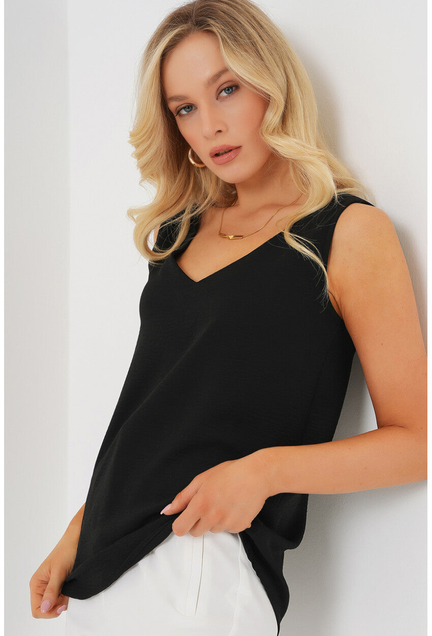 V Yaka Sıfır Kol Bluz 950